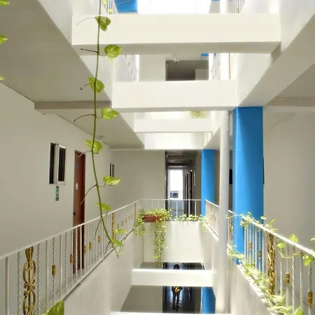 Tropical Sun Hotel 2*